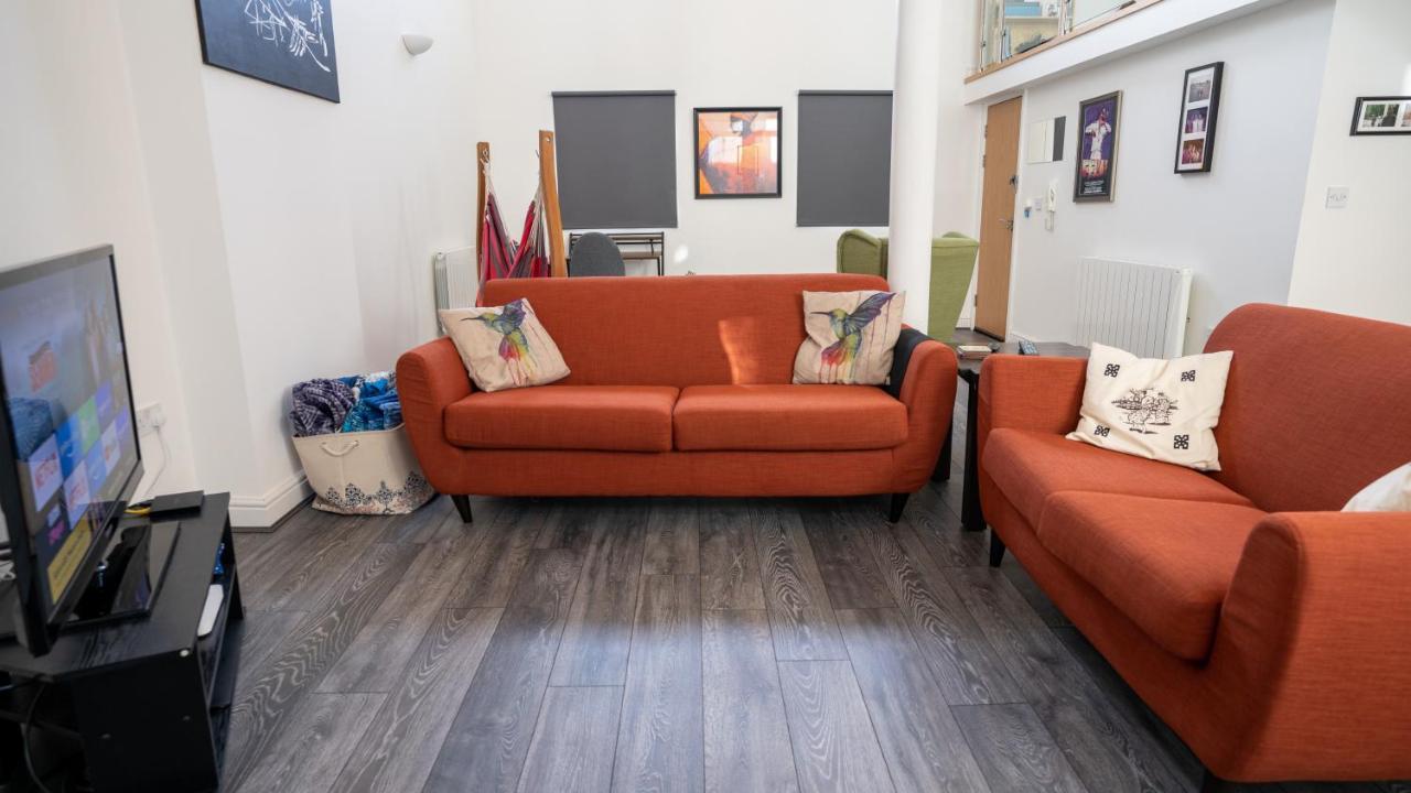 Stunning Mezzanine Apartment Near City Centre Cardiff Bagian luar foto